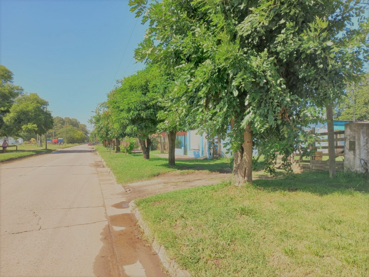 LOTE EN FRENTE A ESTACION FERROCARRIL.