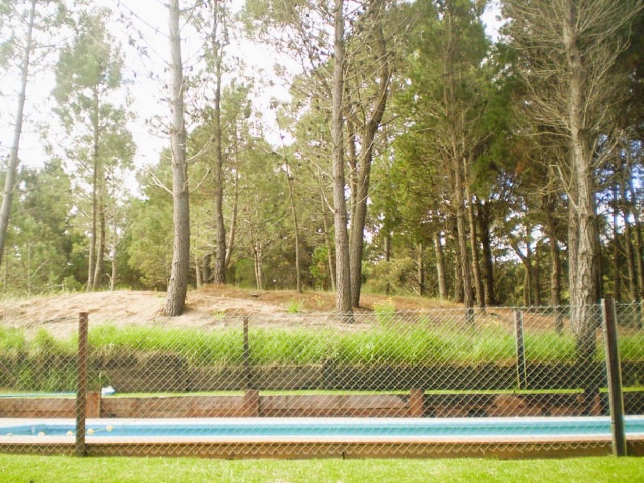 PINAMAR. ALQUILER TEMPORARIO. MODERNA Y COMODA CASA CON PISCINA CLIMATIZADA. 