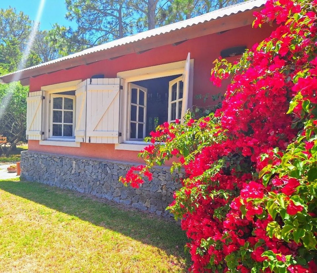 PINAMAR. CHALET EN ALQUILER TEMPORARIO A 200m DE LA PLAYA. CAPACIDAD PARA 7 PERSONAS