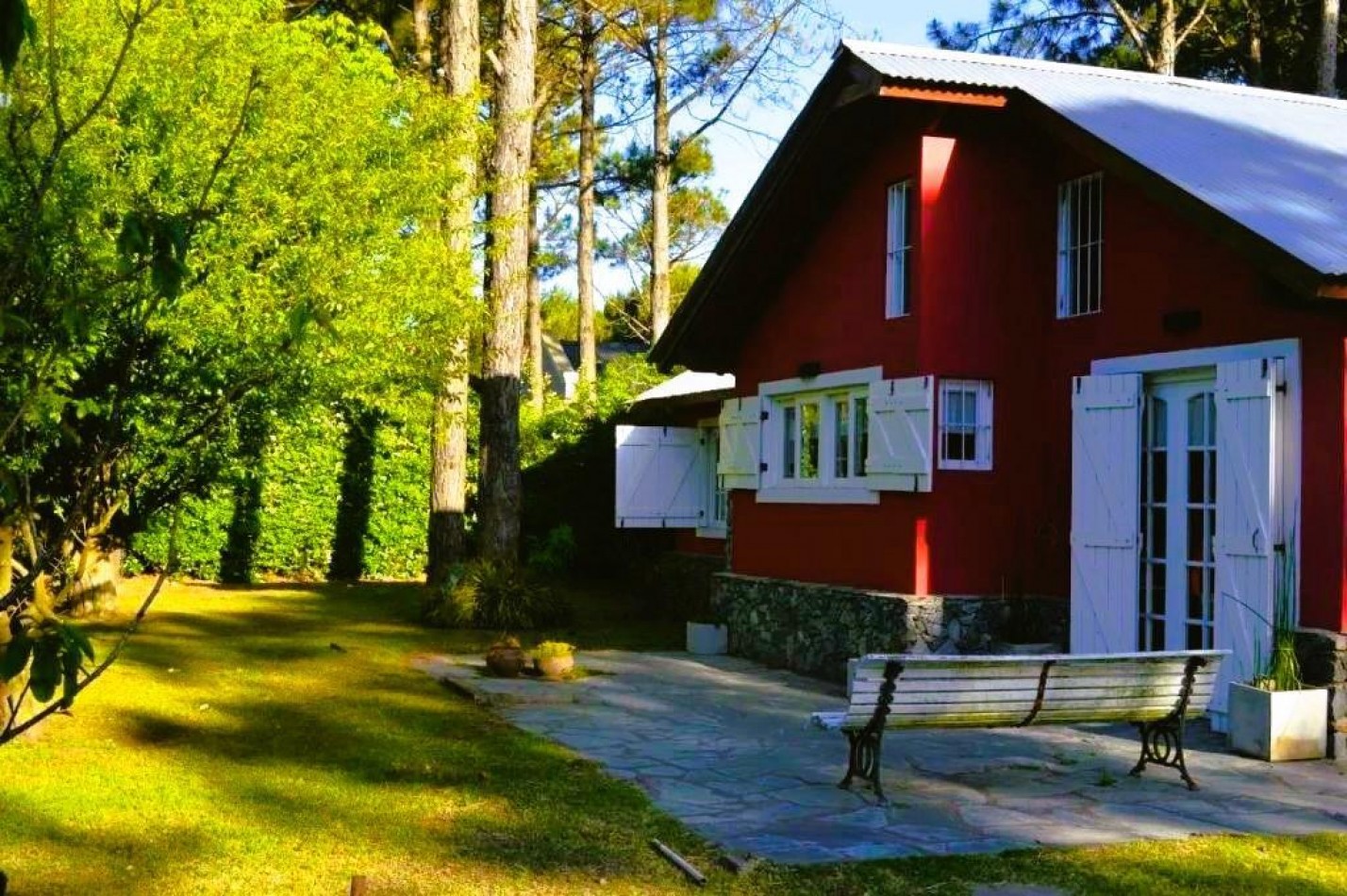 PINAMAR. CHALET EN ALQUILER TEMPORARIO A 200m DE LA PLAYA. CAPACIDAD PARA 7 PERSONAS