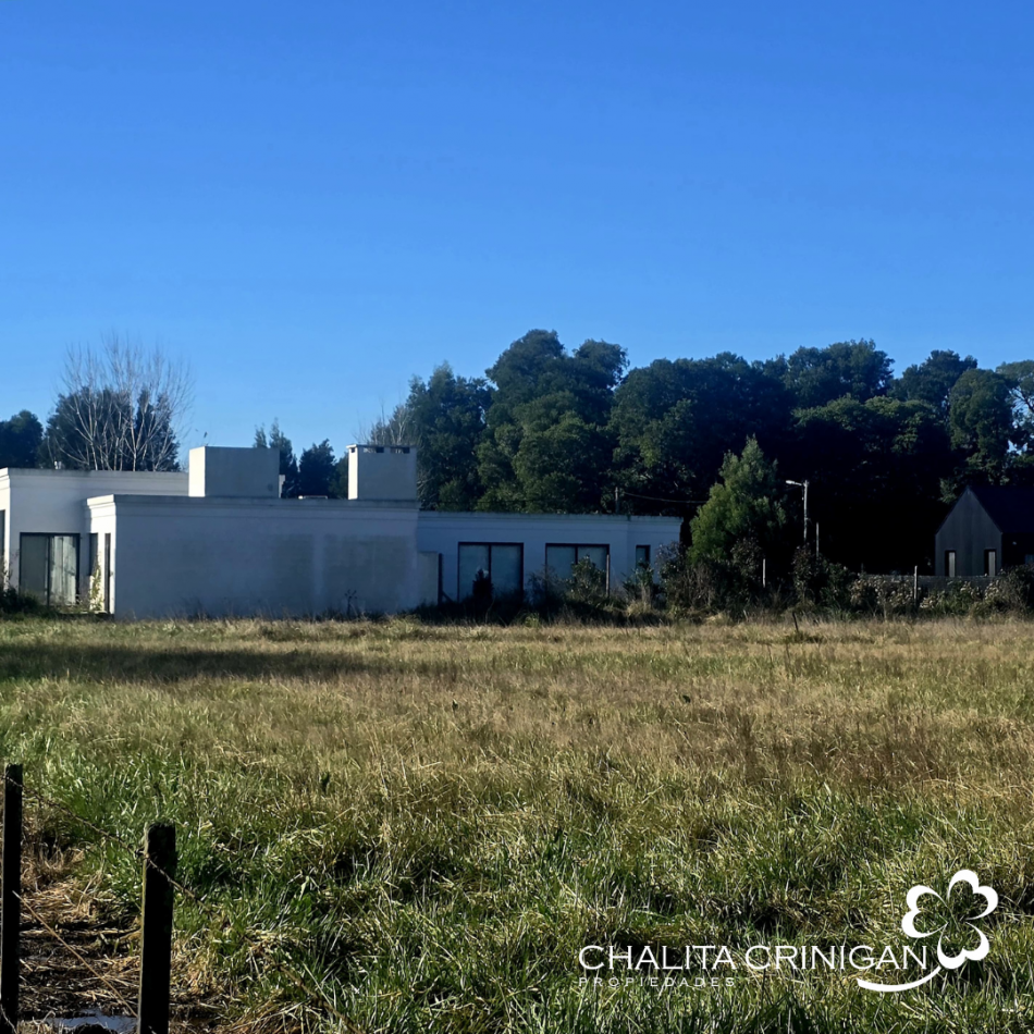 ¡VENTA! Gral. Madariaga, Bs. As.  Te presentamos este espectacular lote unifamiliar en zona residencial, rodeado de construcciones de gran nivel y un entorno de tranquilidad.