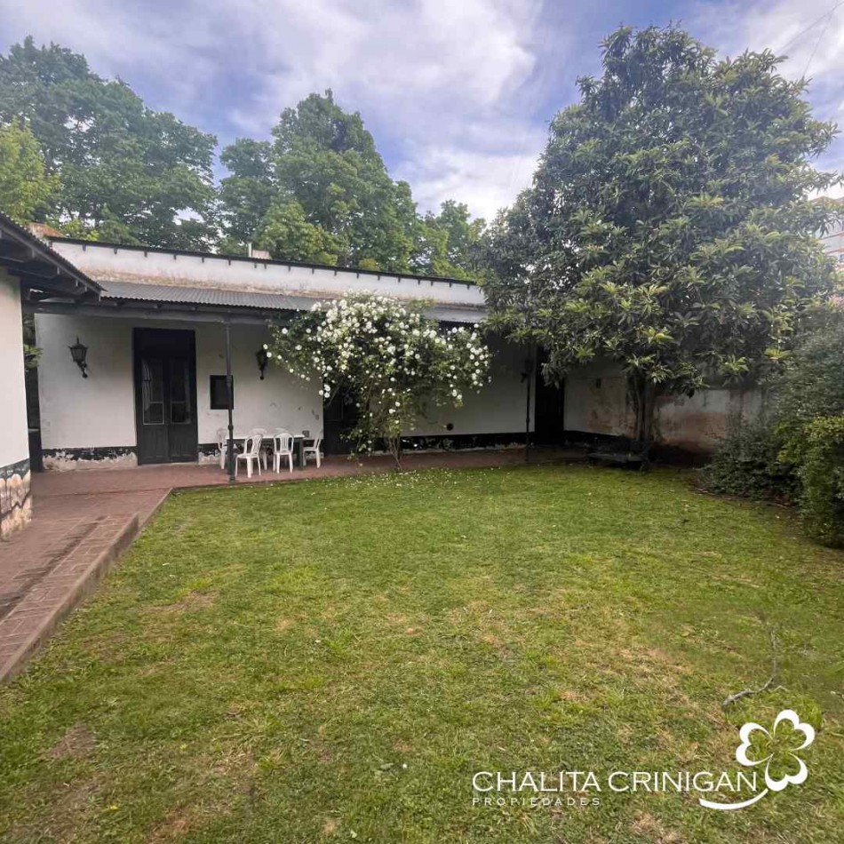 ¡ VENTA ! Gral. Madariaga , Bs. As.   Casa de solida construccion y excelente ubicacion. 