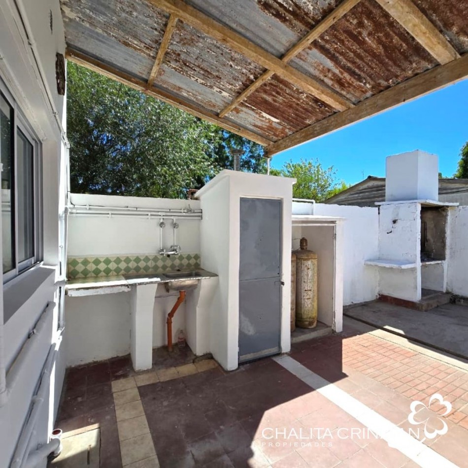 ¡VENTA! Gral. Madariaga, Bs. As. ¡Casa centrica en oportunidad!