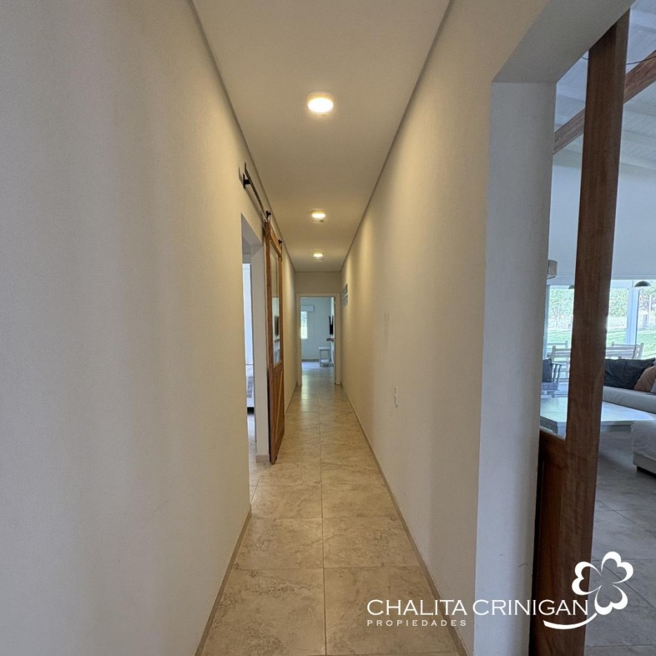 ¡VENTA! Costa Esmeralda, barrio Ecuestre. Casa totalmente equipada