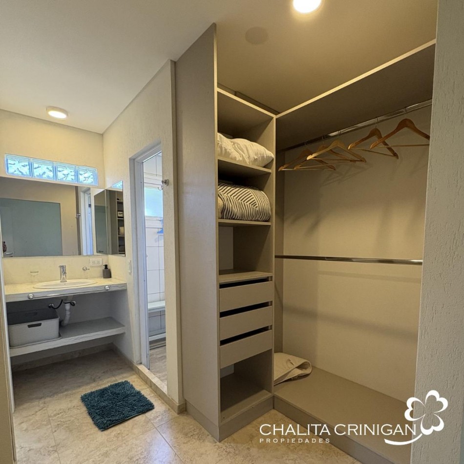 ¡VENTA! Costa Esmeralda, barrio Ecuestre. Casa totalmente equipada