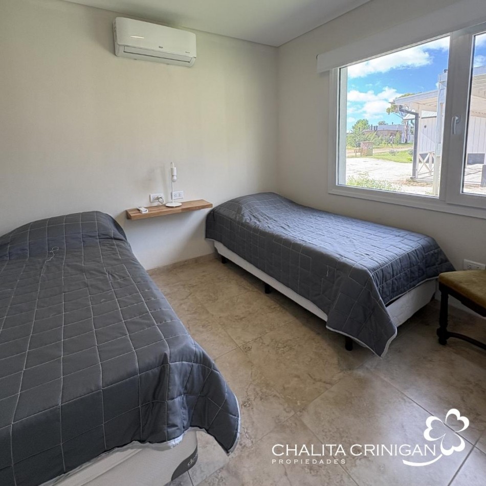 ¡VENTA! Costa Esmeralda, barrio Ecuestre. Casa totalmente equipada