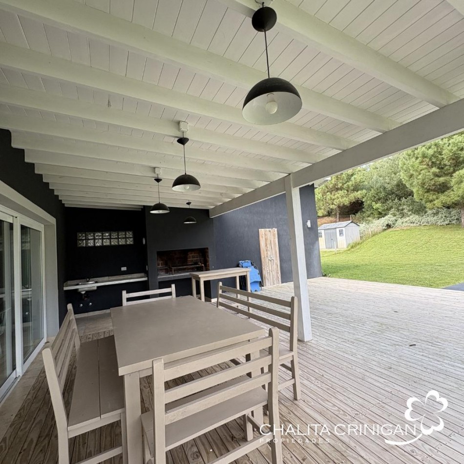 ¡VENTA! Costa Esmeralda, barrio Ecuestre. Casa totalmente equipada