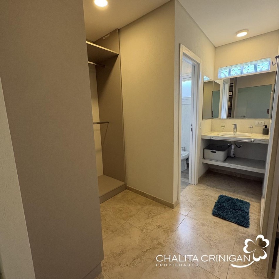 ¡VENTA! Costa Esmeralda, barrio Ecuestre. Casa totalmente equipada