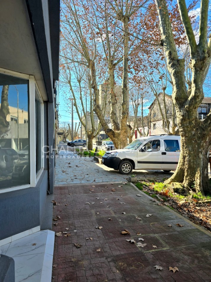 ¡VENTA! Gral. Madariaga, Bs. As. Casa reciclada con local en zona centrica 
