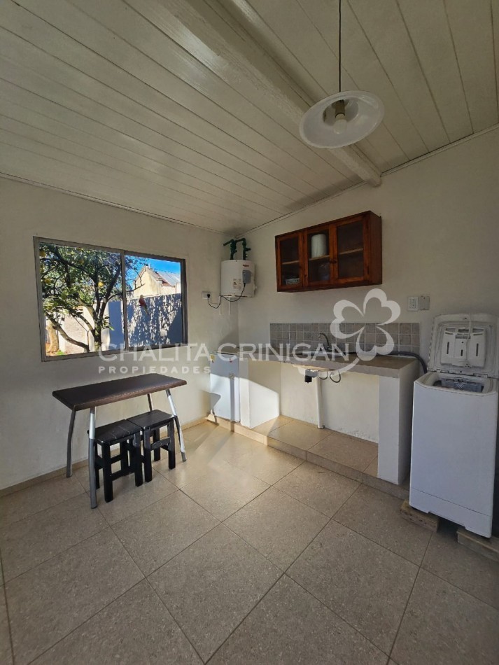 ¡VENTA! Gral. Madariaga, Bs. As. Casa reciclada con local en zona centrica 