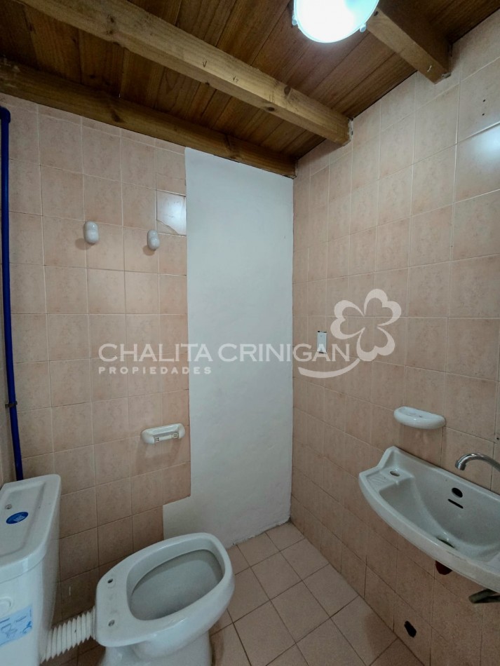 ¡VENTA! Gral. Madariaga, Bs. As. Casa reciclada con local en zona centrica 
