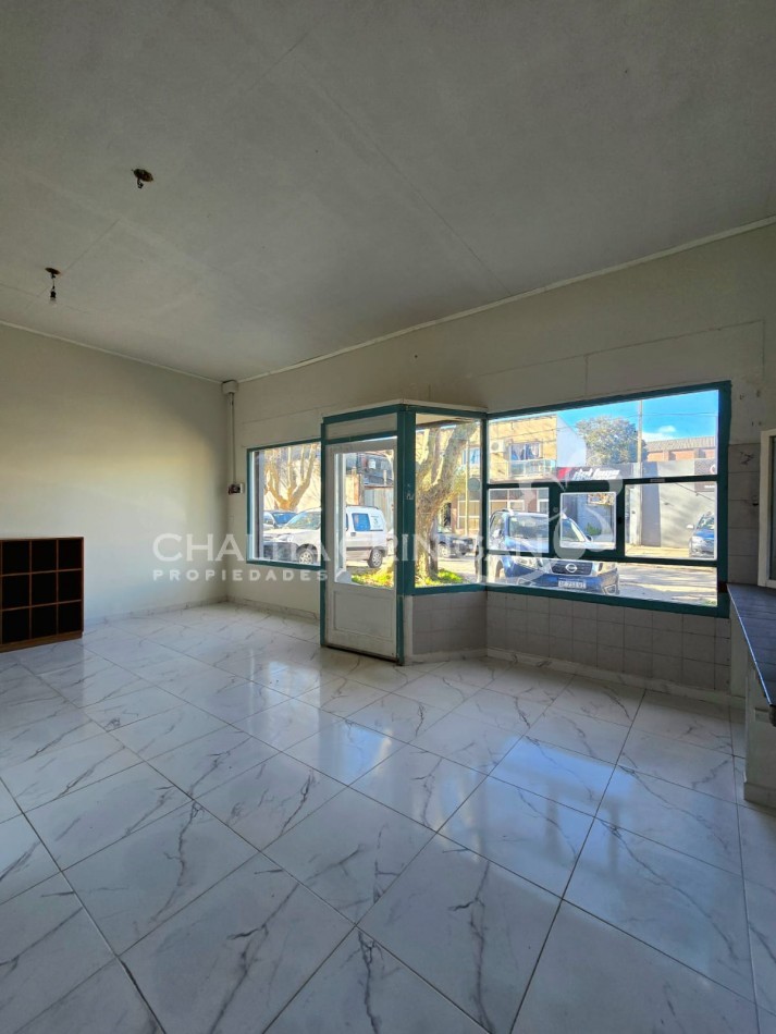 ¡VENTA! Gral. Madariaga, Bs. As. Casa reciclada con local en zona centrica 