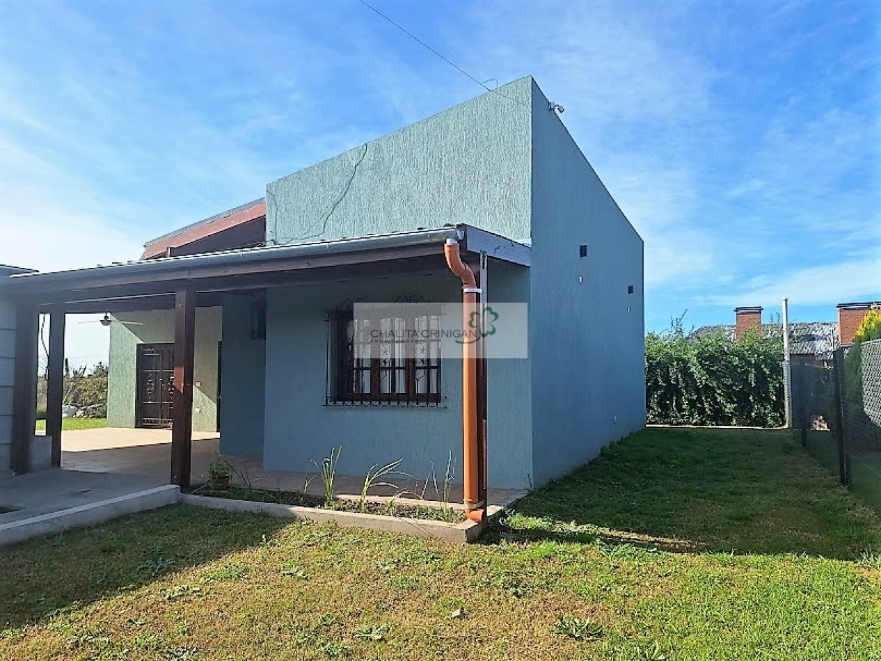 CASA A ESTRENAR  MAS DOS GALPONES A LA VENTA