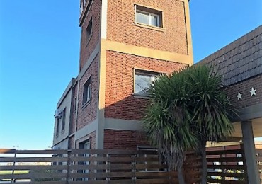 CASA EN BARRIO CERRADO A ESTRENAR, N° 109.