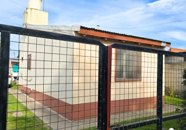 ¡VENTA! Gral. Madariaga - Bs.As. Casa de dos dormitorios mas galpon